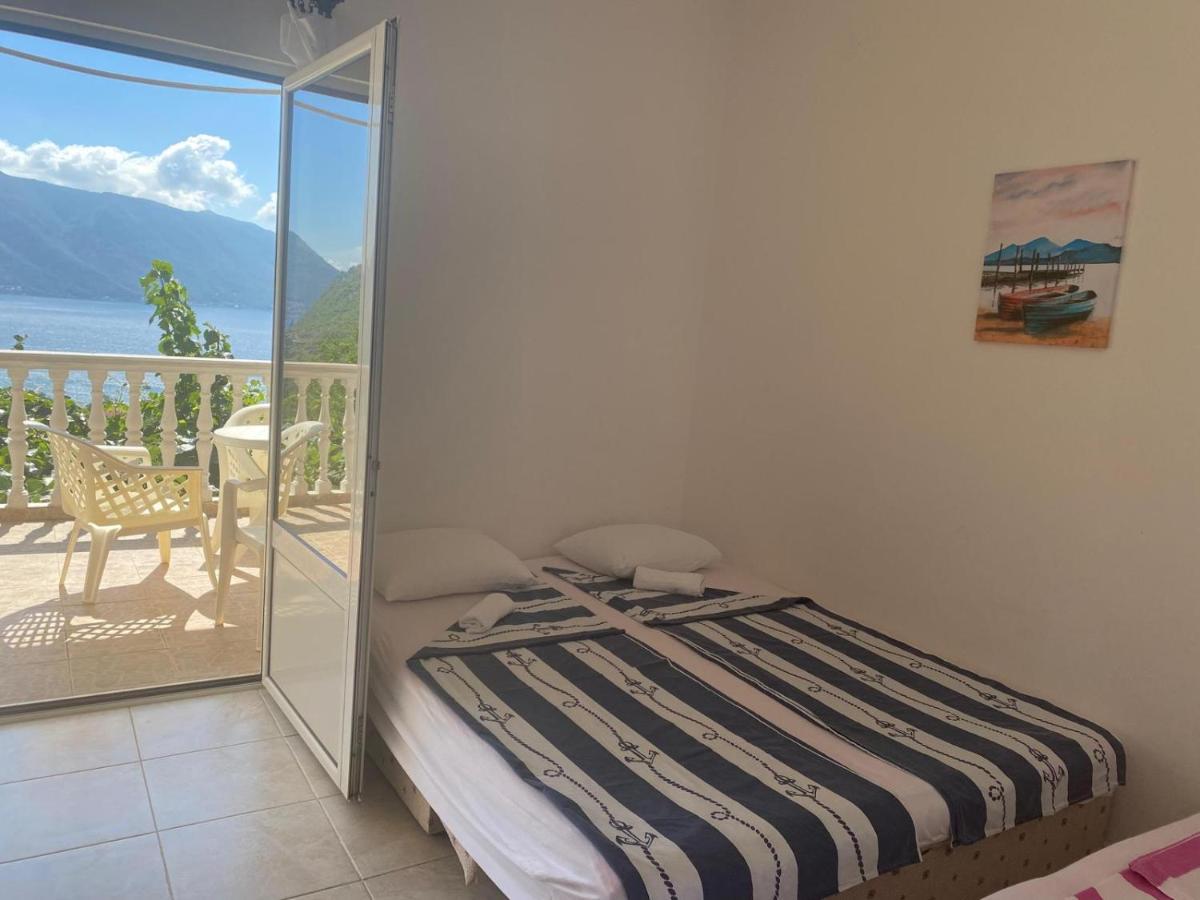 L & D Panorama Apartmani Risan Bagian luar foto